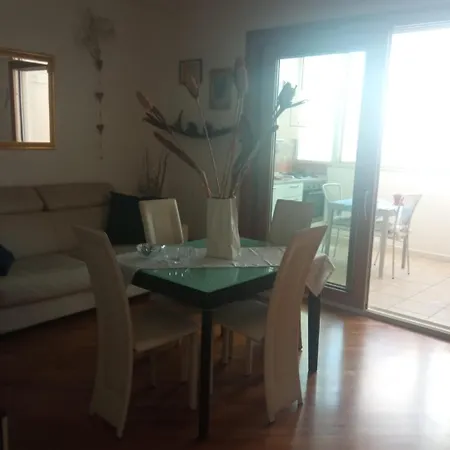 Sun Sea House Apartment
